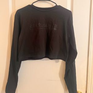 Alphalete Cropped long sleeve tee